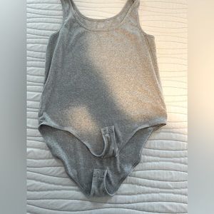 Gap body suit worn once. Size L tall
